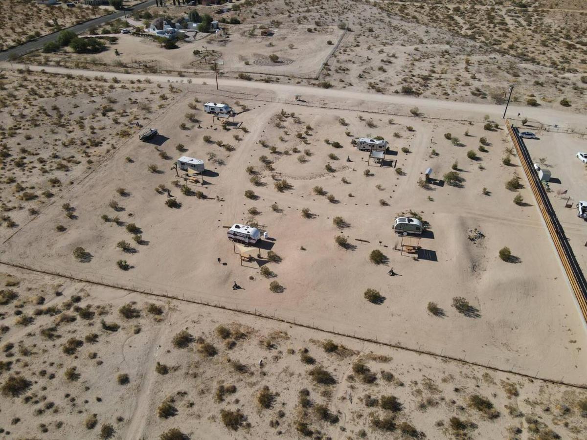 Jt Village Campground - Bunkhouse Joshua Tree Exterior foto